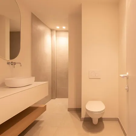 Apartment Deluxe 3 Bedrooms With Casino View And Free Parking *