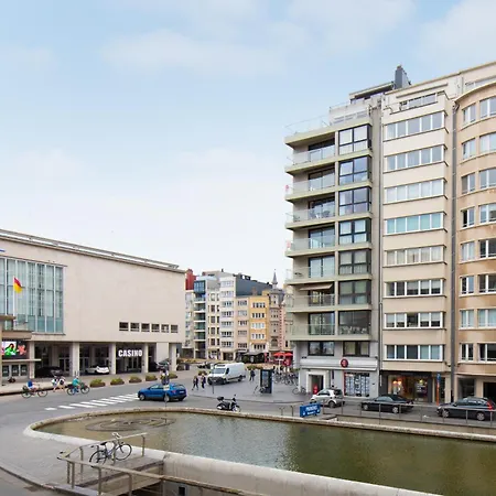 Deluxe 3 Bedrooms With Casino View And Free Parking Apartment